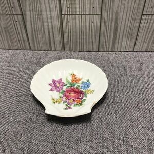 Vintage Floral Shell-Shaped Dish